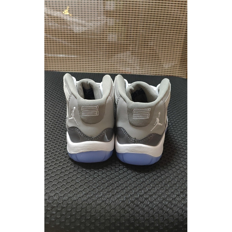 Air Jordan 11 RETRO Gray Sneakers Kids