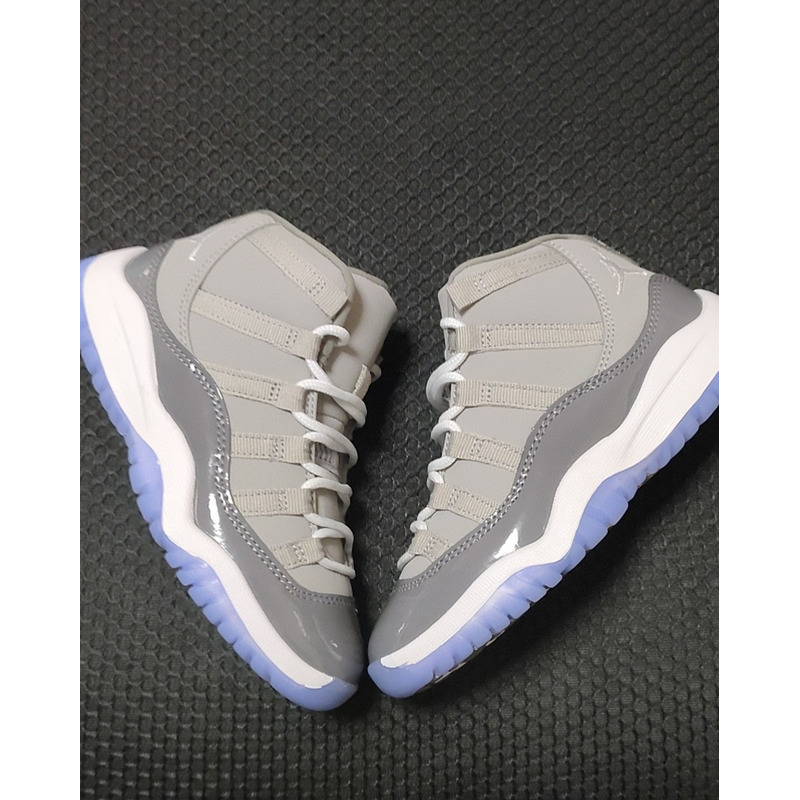 Air Jordan 11 RETRO Gray Sneakers Kids