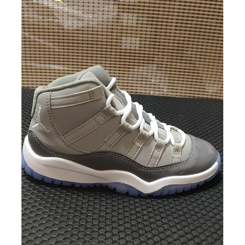 Air Jordan 11 RETRO Gray Sneakers Kids