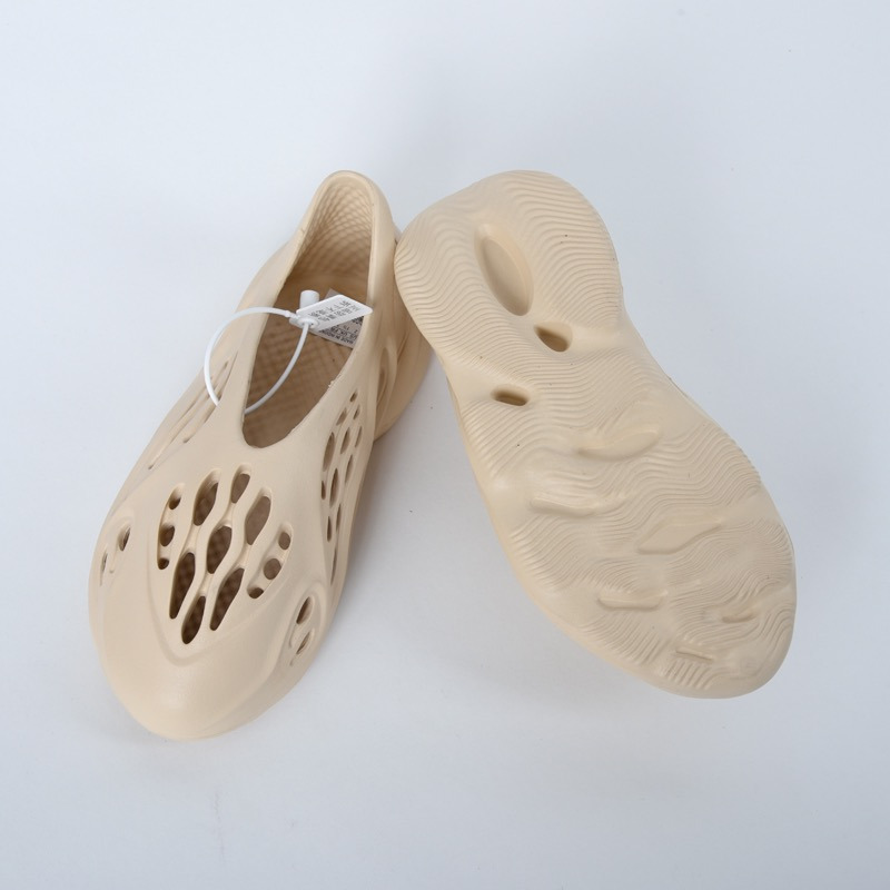 Ad*s yeezy 700 beige xs055 sandals kids