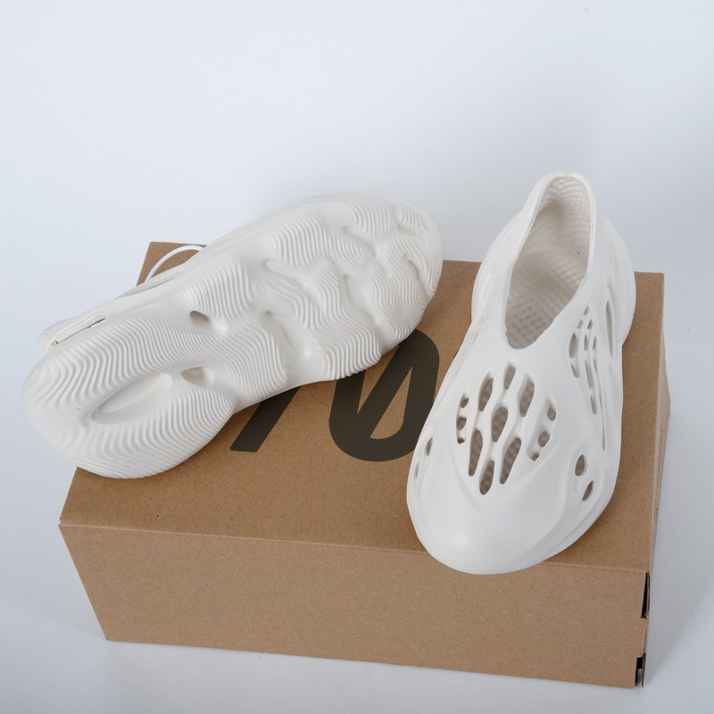 Ad*s yeezy 700 white xs055 sandals kids