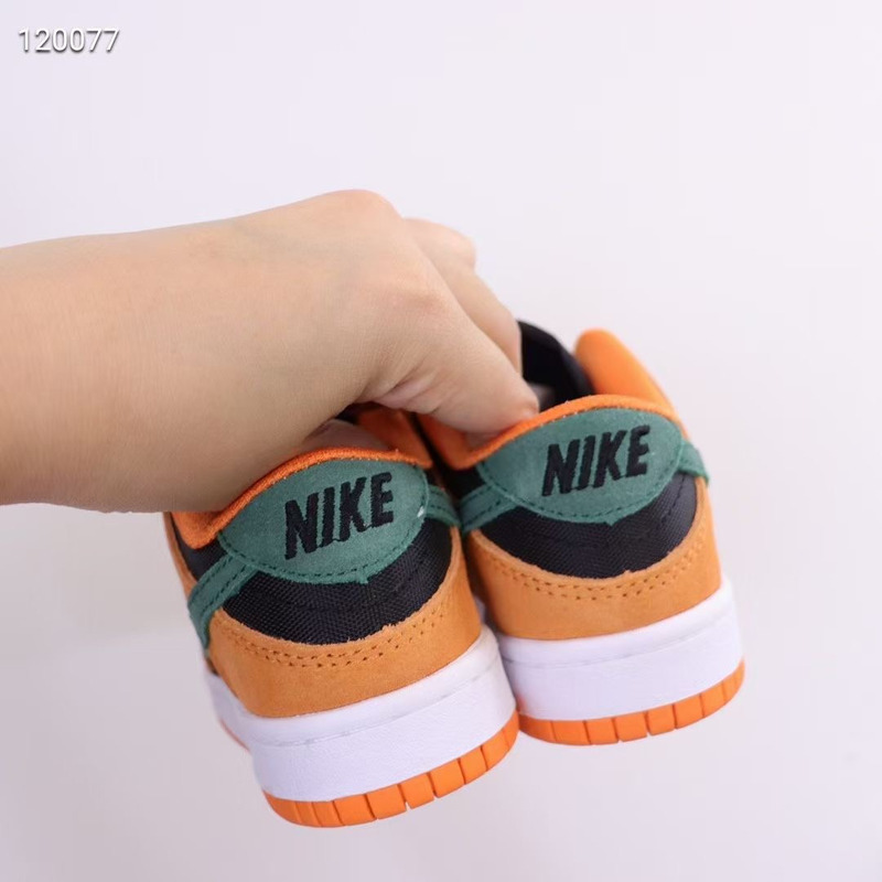 Nike Dunk SB Black Orange AQ011 sneakers kids