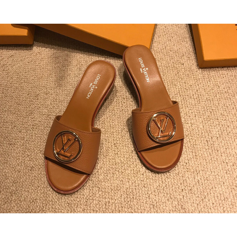 l**is V*t*n monogram sandals women