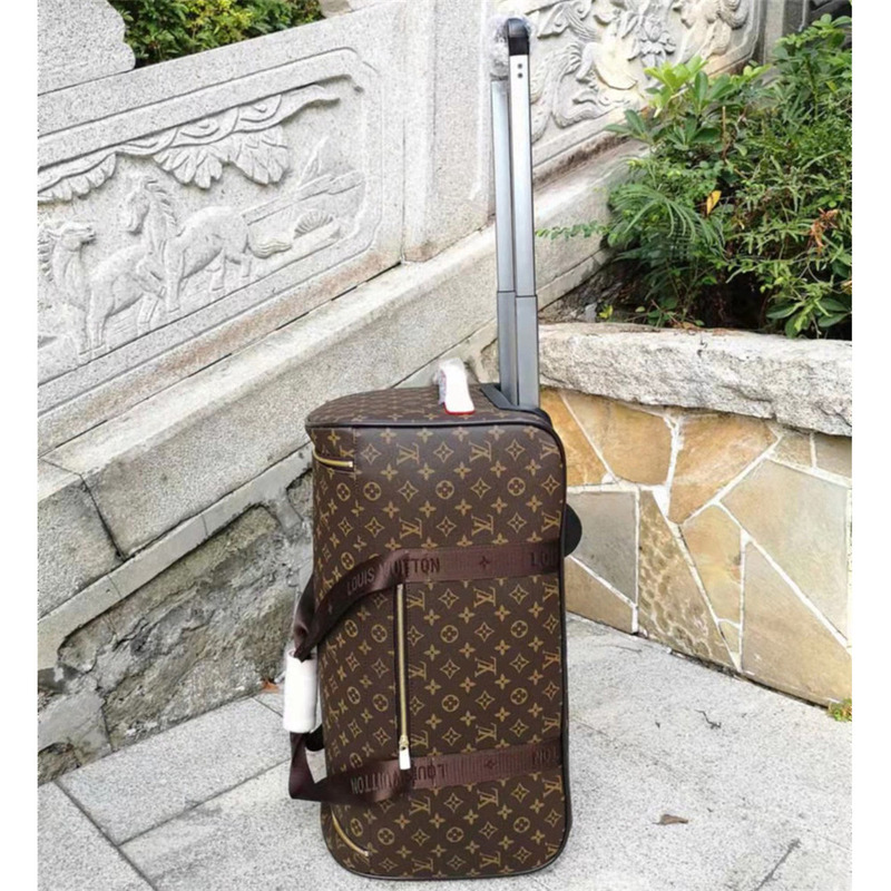 l**is V*t*n monogram boarding case( 32-55-28)