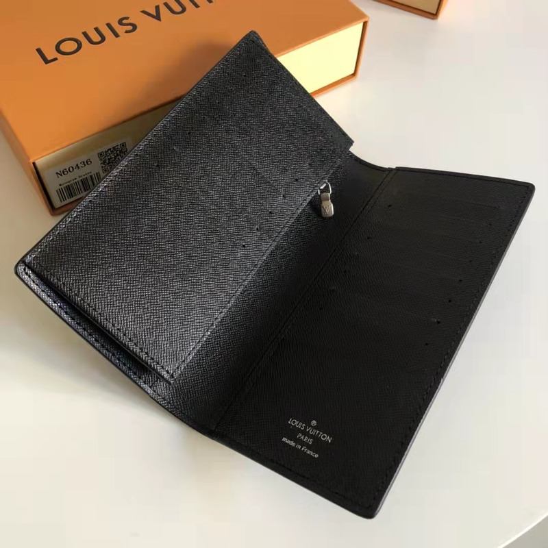 l**is V*t*n black monogram wallet