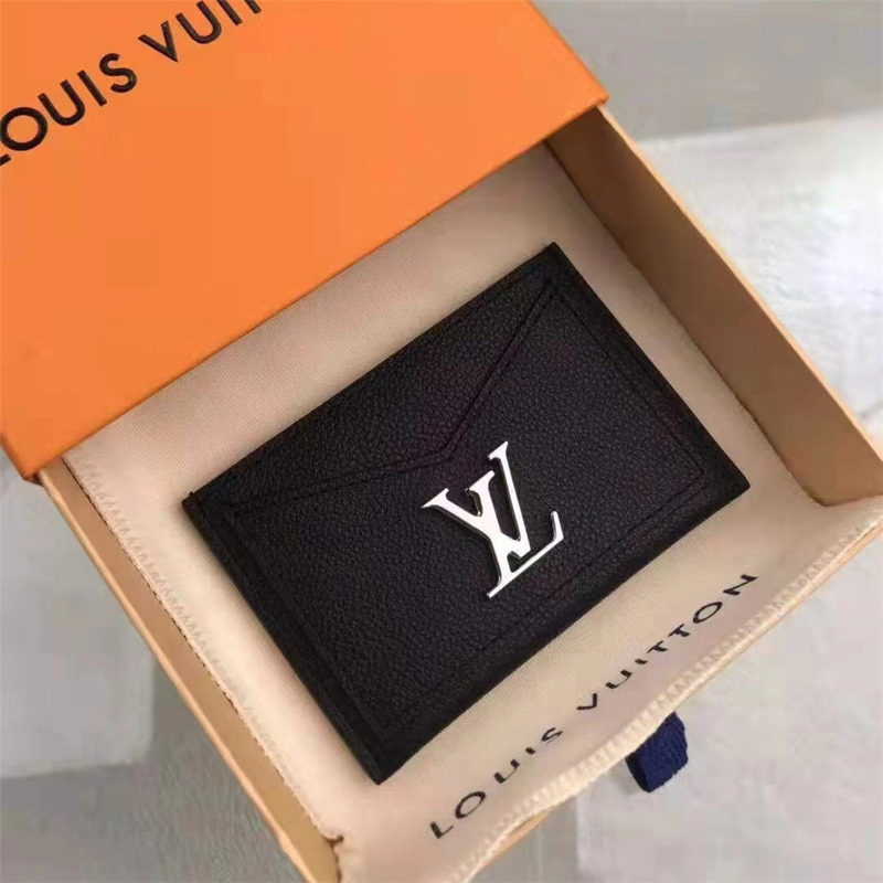 l**is V*t*n wallet