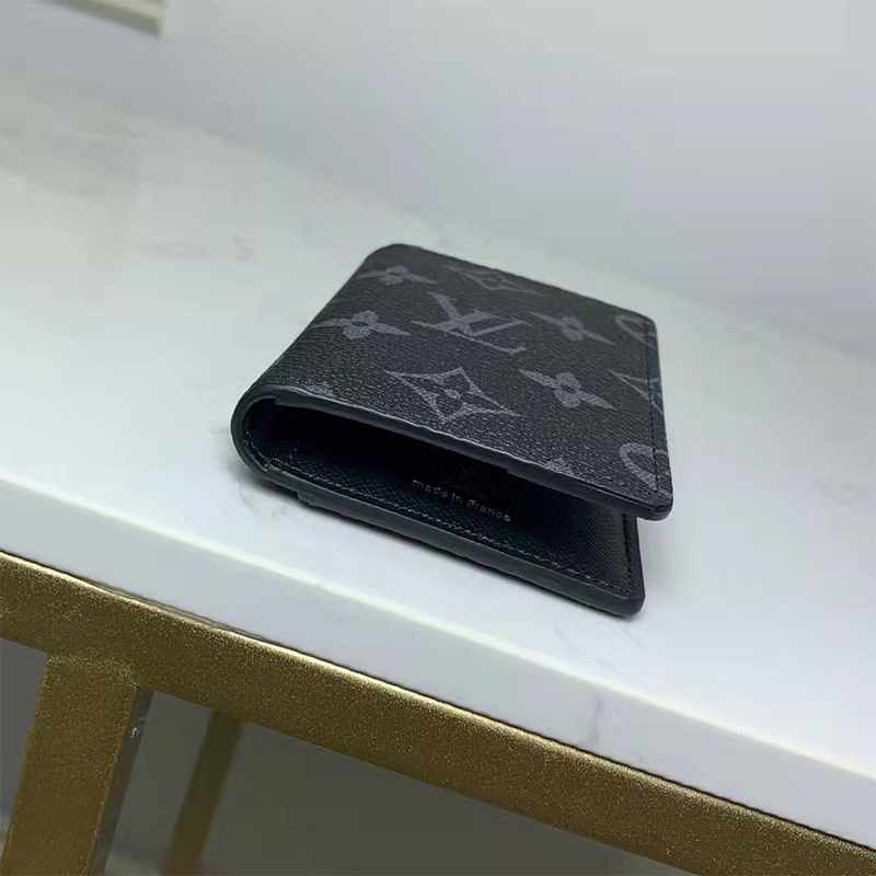 l**is V*t*n black monogram wallet