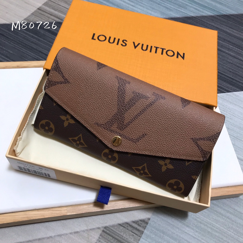 l**is V*t*n monogram wallet