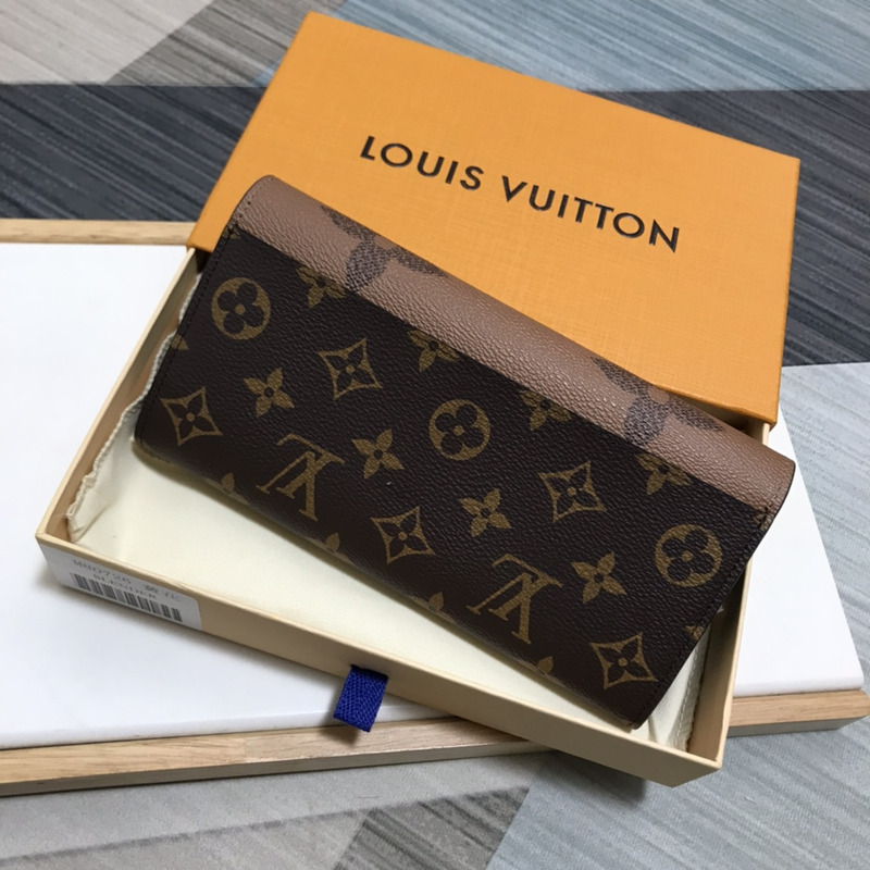 l**is V*t*n monogram wallet