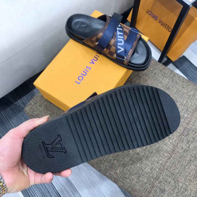 l**is V*t*n monogram sandals