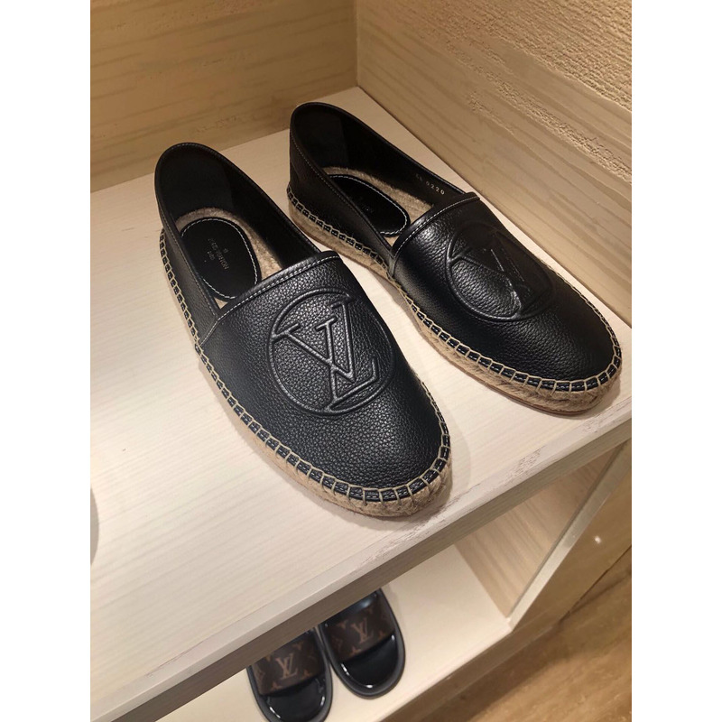 l**is V*t*n woman black loafers