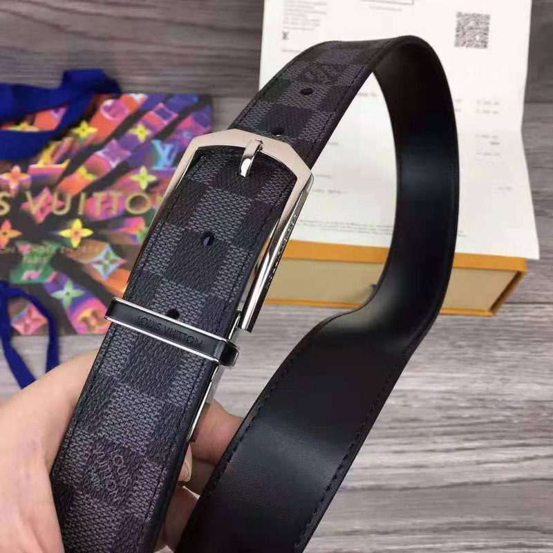 l**is V*t*n monogram belt with silver buckle