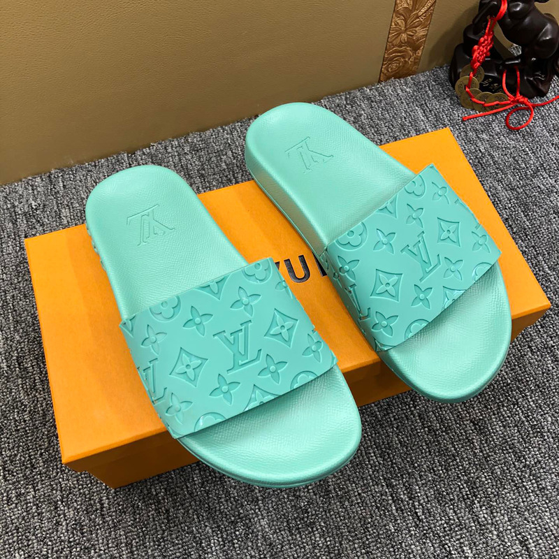 l**is V*t*n monogram slippers