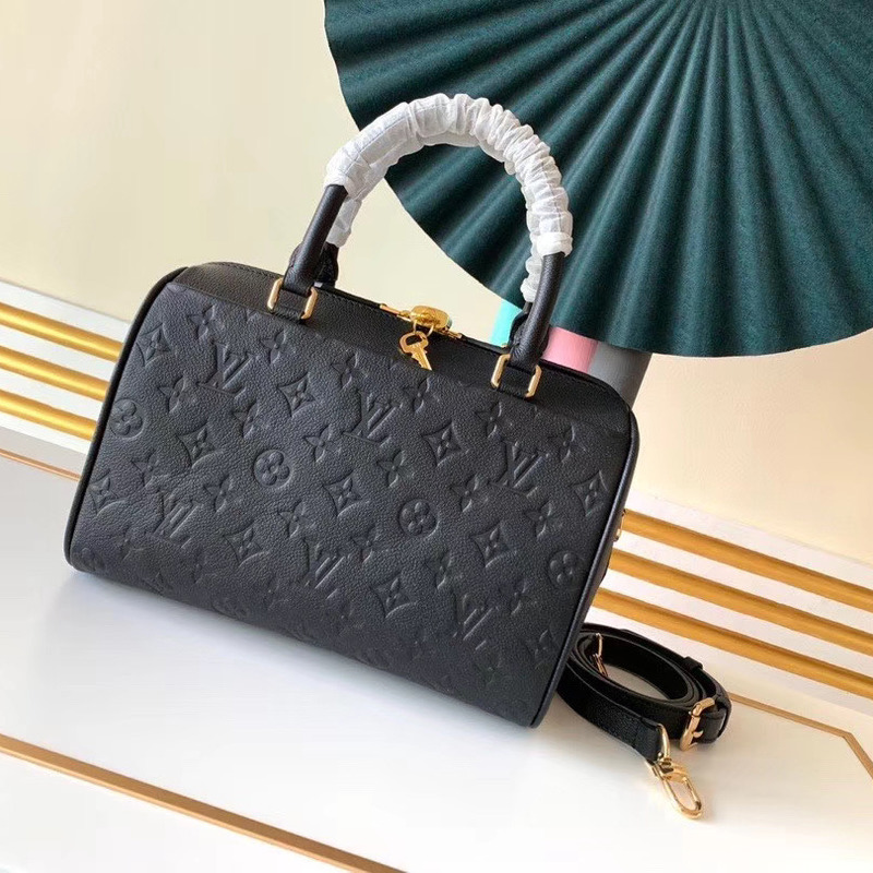 l**is V*t*n black monogram handbag