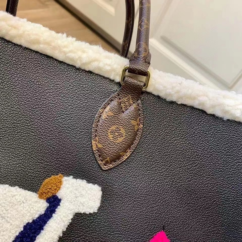 l**is V*t*n fleece monogram handbag