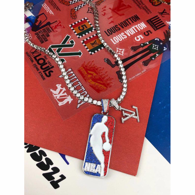 l**is V*t*n x nba strass pendant necklace