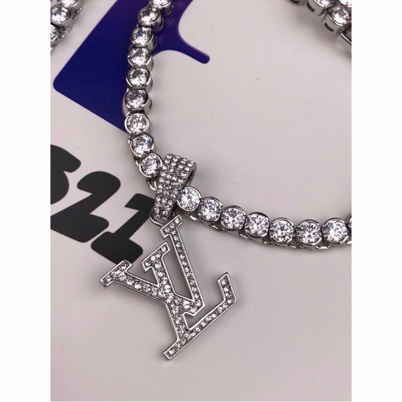 l**is V*t*n x nba strass pendant necklace