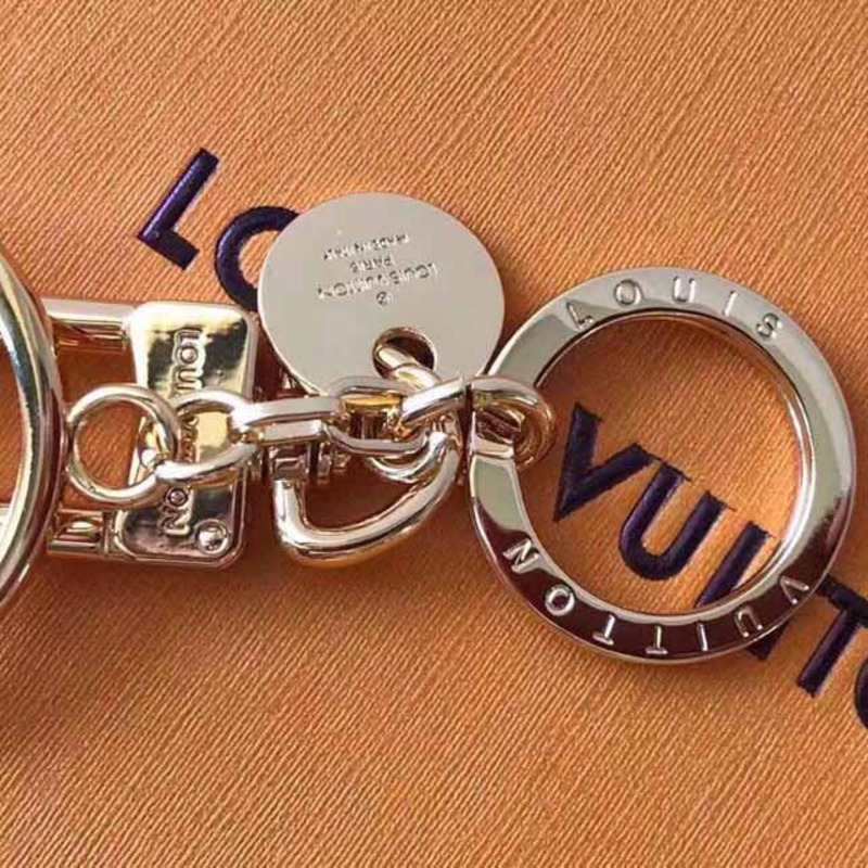 l**is V*t*n keychain