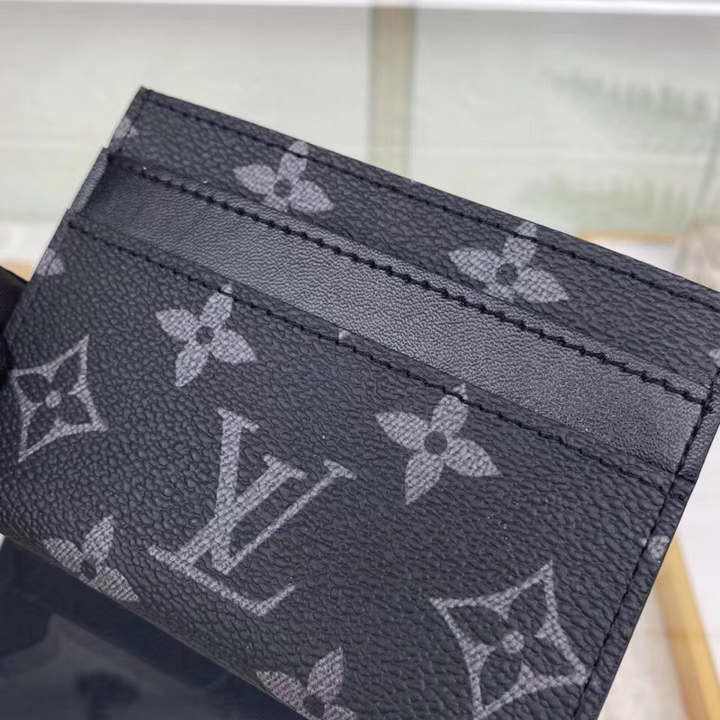 l**is V*t*n monogram black wallet