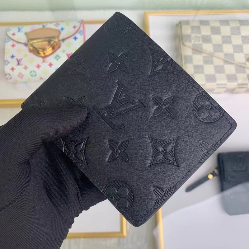 l**is V*t*n monogram black wallet