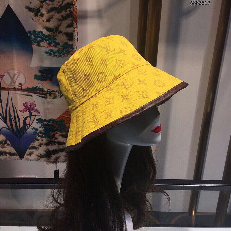 l**is V*t*n monogram bucket hat