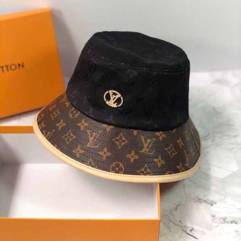 l**is V*t*n monogram bucket hat