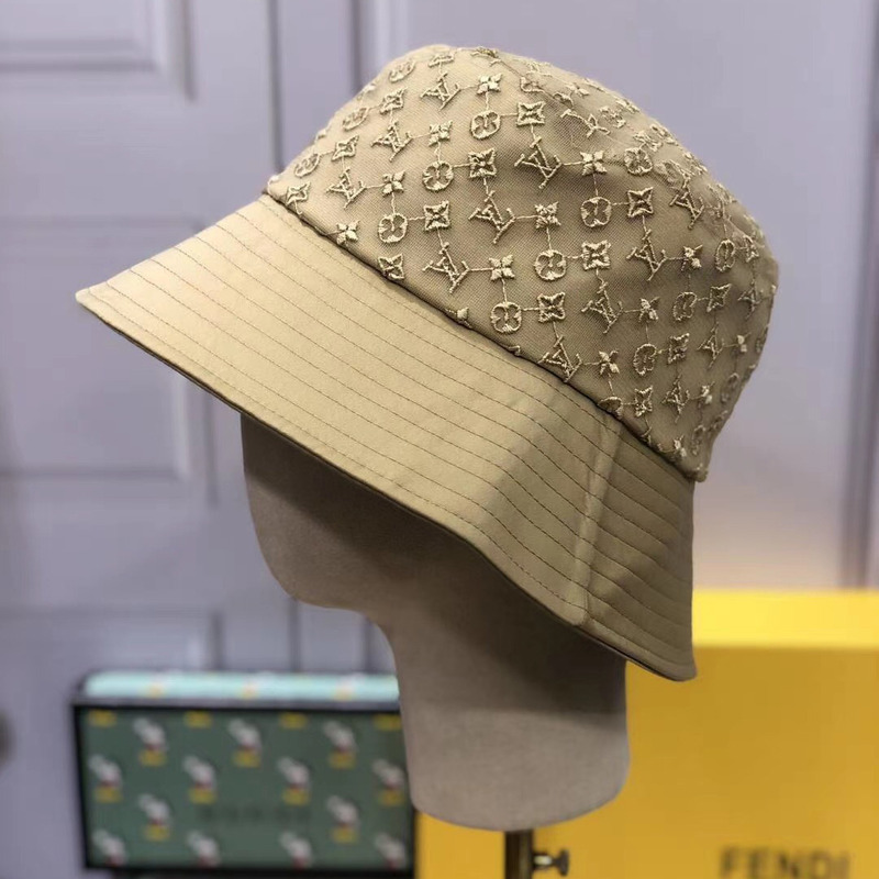 l**is V*t*n monogram bucket hat