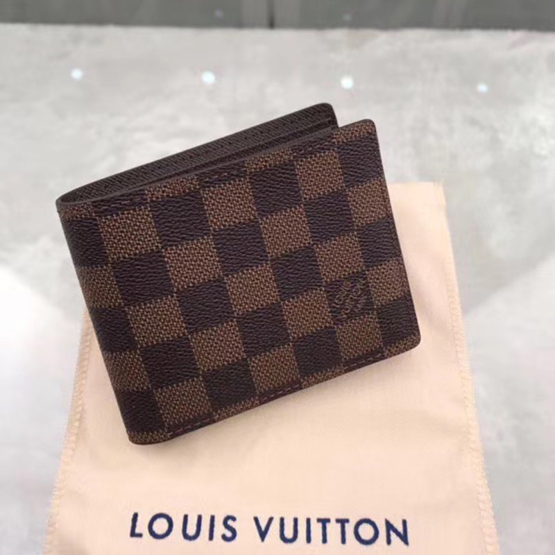 l**is V*t*n damier wallet