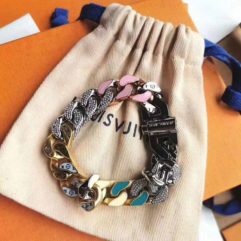 l**is V*t*n chain bracelet