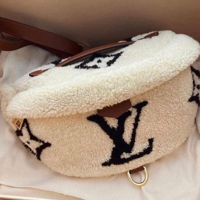 l**is V*t*n monogram lv bumbag