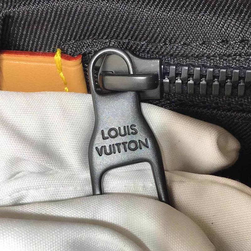 l**is V*t*n campus backpack