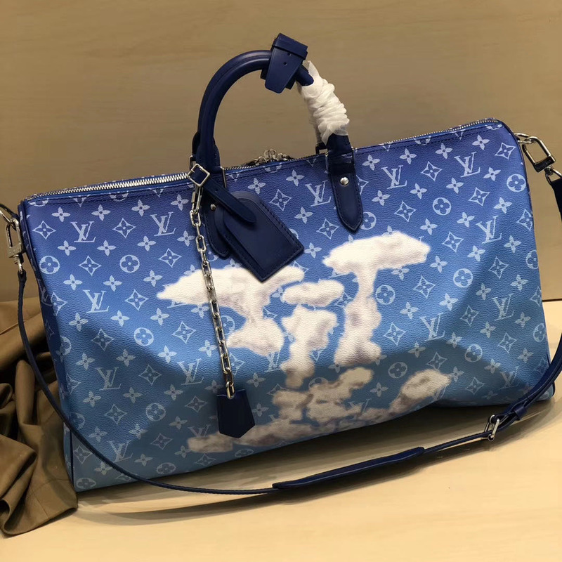 l**is V*t*n cloud duffle bag