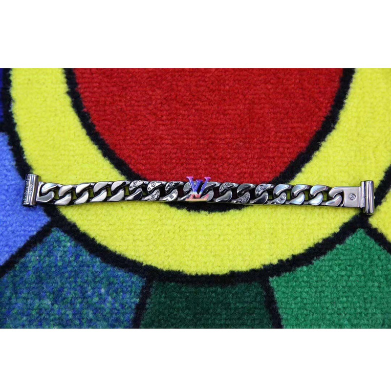 l**is V*t*n chain bracelet