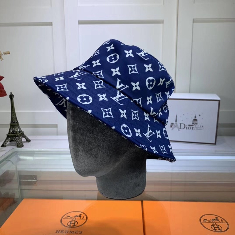 l**is V*t*n monogram bucket hat blue