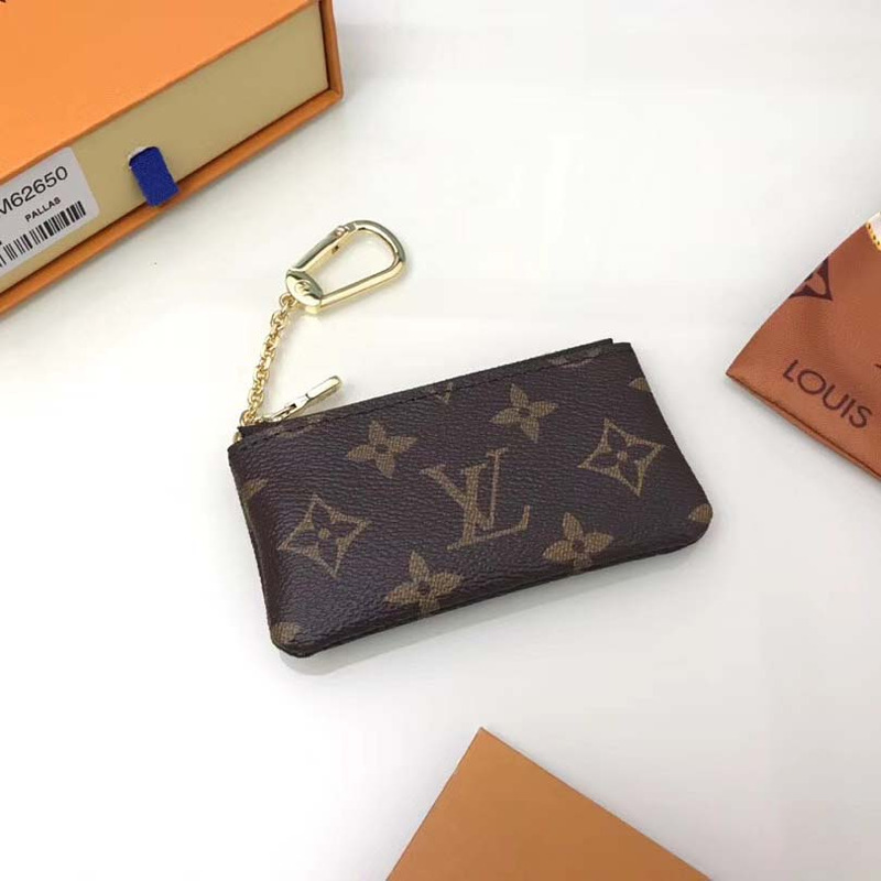 l**is V*t*n monogram wallet