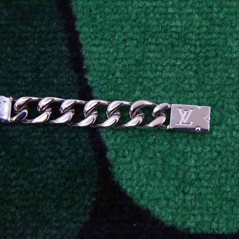 l**is V*t*n silver carved monogram bracelet