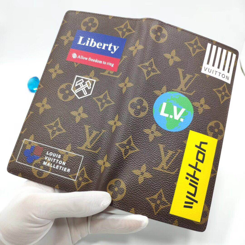 l**is V*t*n brazza wallet in marron