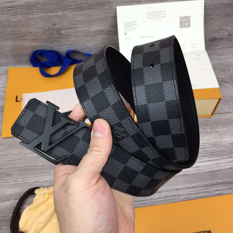 l**is V*t*n damier belt in black