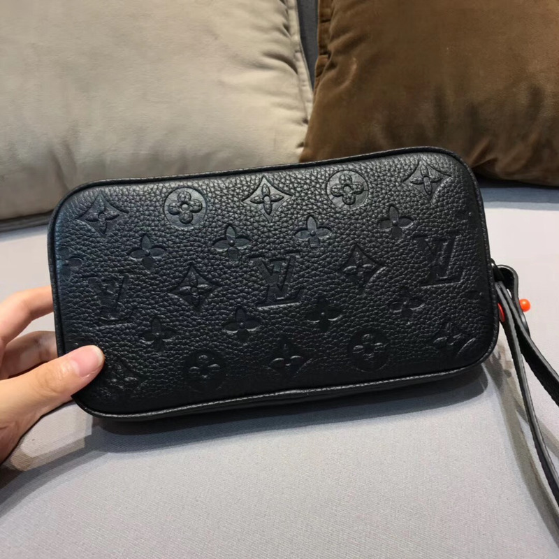 l**is V*t*n handbag in black