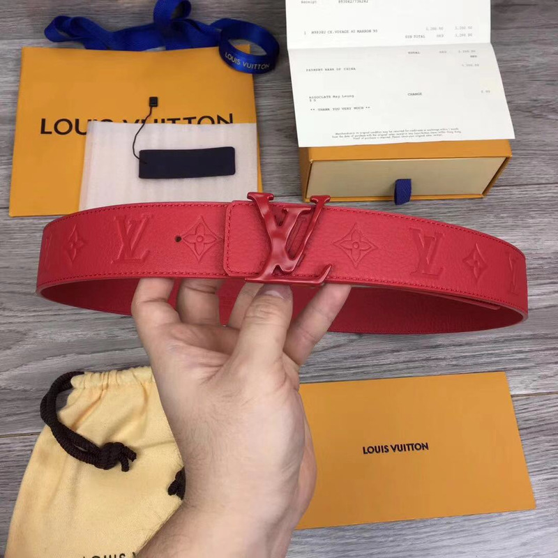 l**is V*t*n reverso belt in red