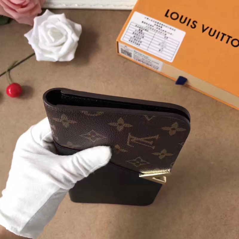 l**is V*t*n long wallet