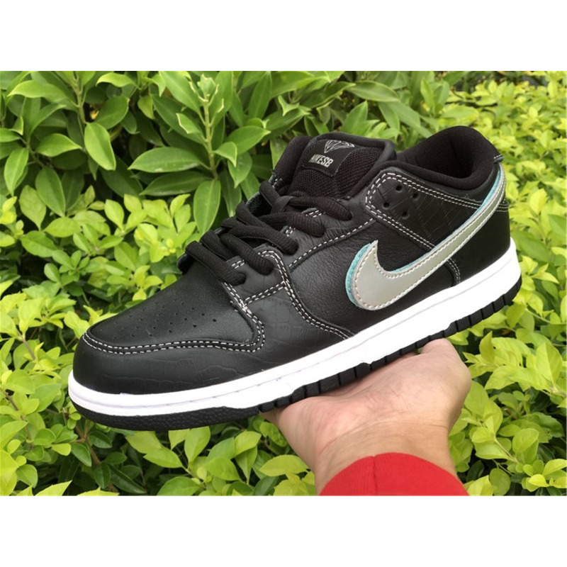 Diamond x Nike SB Dunk Low "Black" BV1310 001 Sneakers Men Women