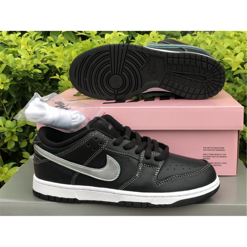 Diamond x Nike SB Dunk Low "Black" BV1310 001 Sneakers Men Women