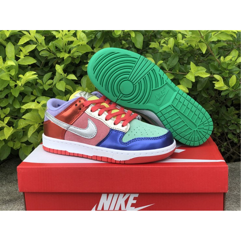 Nike Dunk Low SE DN0855 600 Sneakers Women