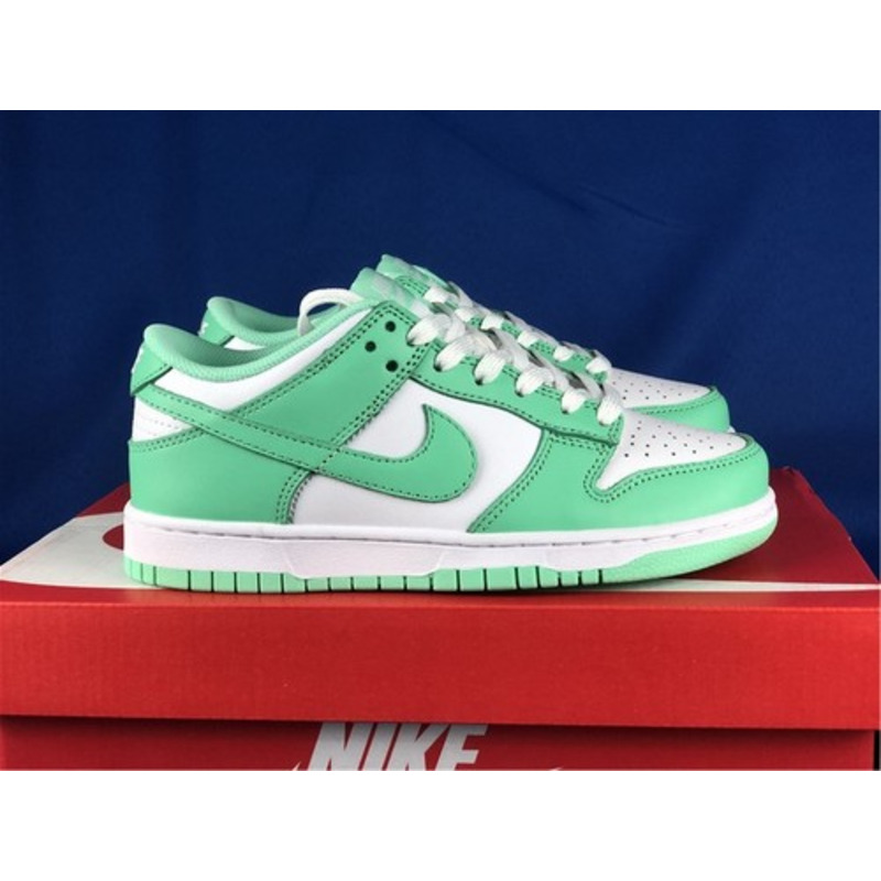 Nike Dunk Low WMNS 