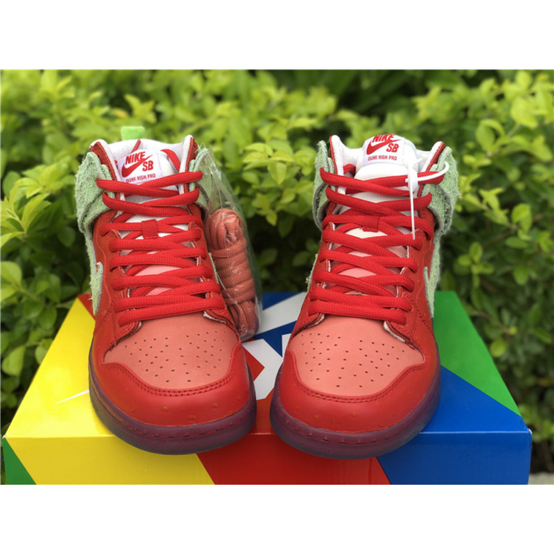 Nike SB Dunk High "Strawberry Cough" CW7093 600 Sneakers Men Women