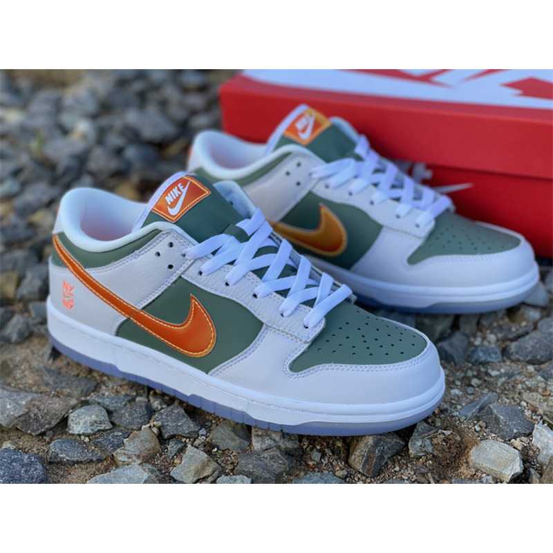 Nike SB Dunk LOW DN2489 300 Sneakers Men Women