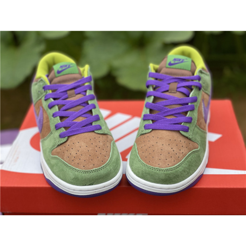 Nike SB Dunk Low SP "Veneer" DA1469 200 Sneakers Men Women