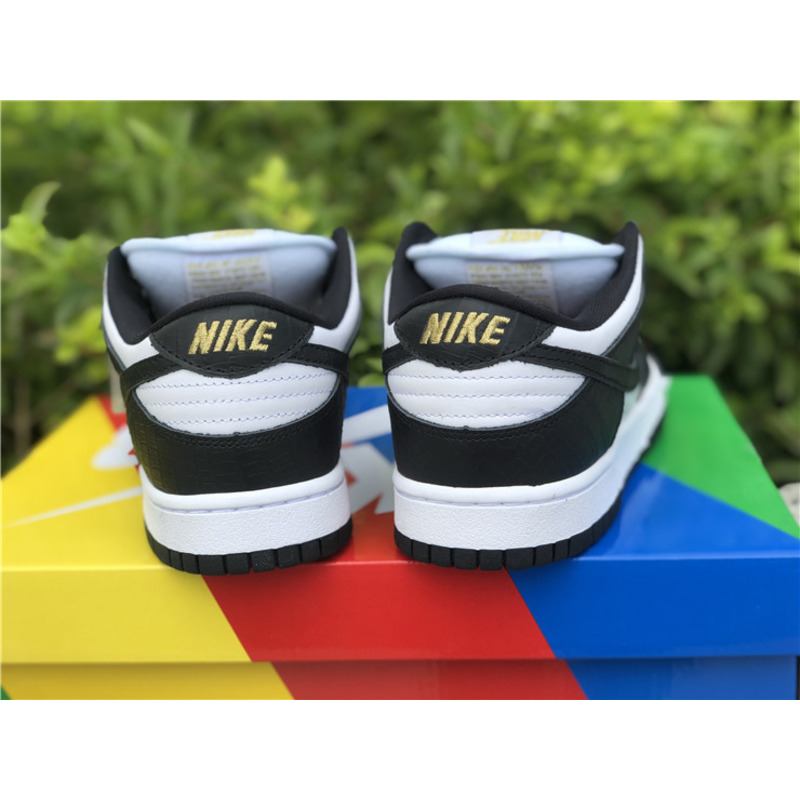 Sup*e x nike sb dunk low "black stars" dh3228 102 sneakers men women