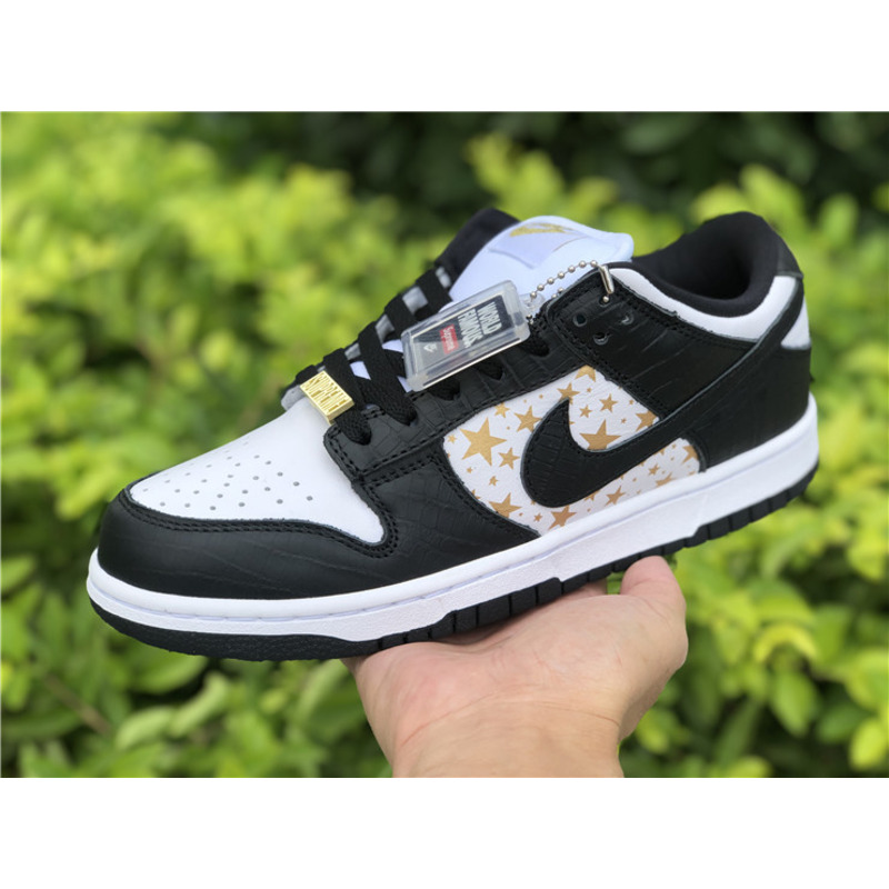 Sup*e x nike sb dunk low "black stars" dh3228 102 sneakers men women